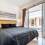 Lumturi House - Centrally Located